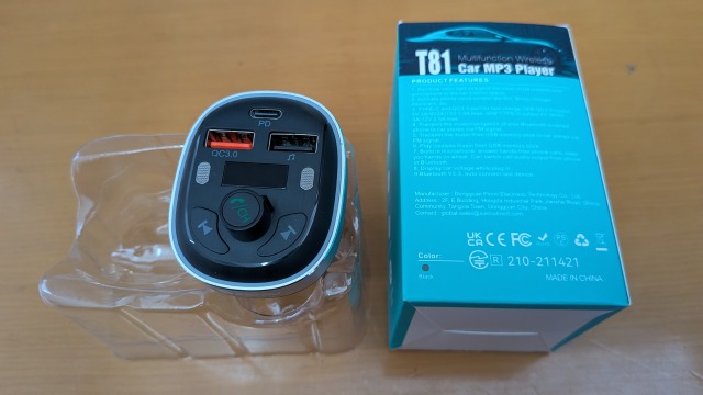 SONRU FMトランスミッター 2026年モデルの実物写真(Bluetooth 5.3 / PD30W対応)